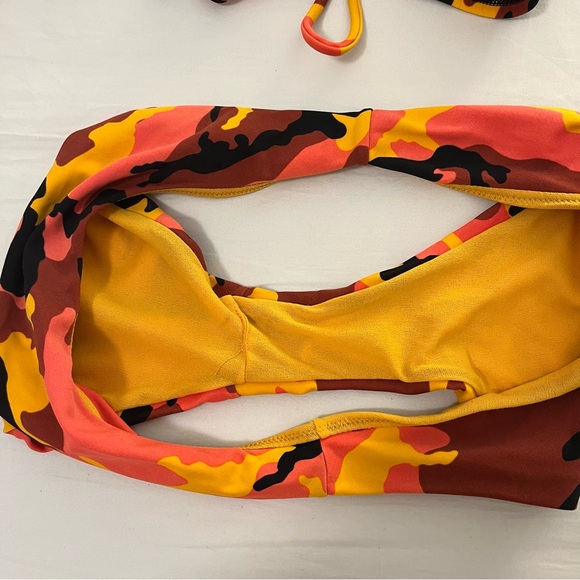 Camo Bikini Set Size M - Picture 8 of 11